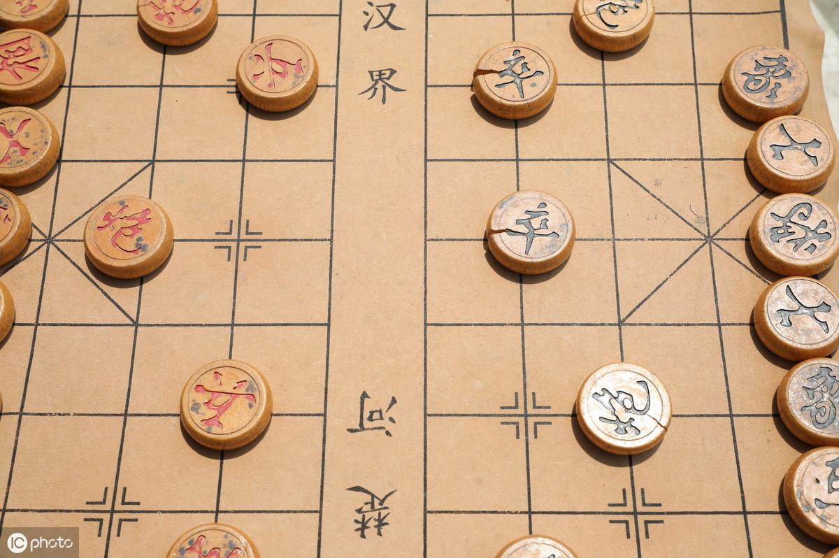 象棋当头炮开局破解法详解