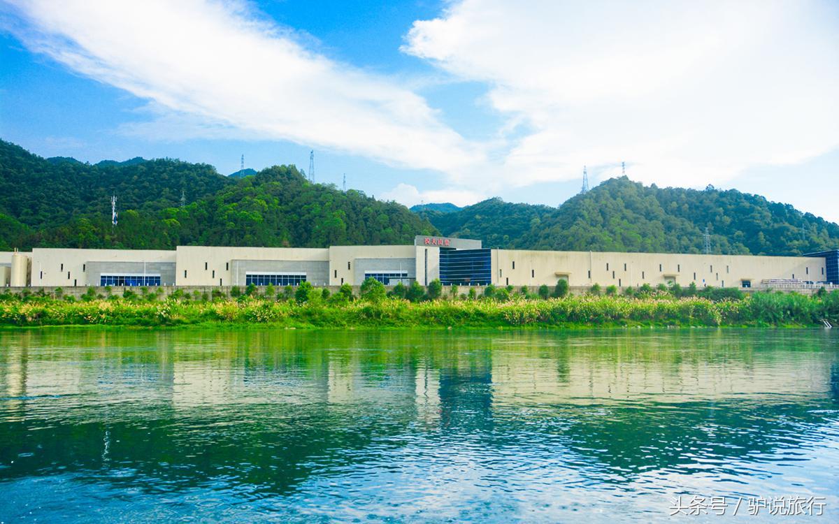 山泉商标图案，诠释自然与品质的象征