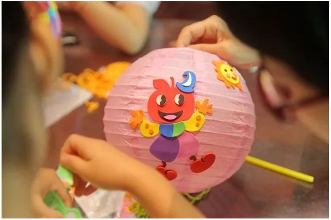 小班美术灯笼，创意与乐趣的结合