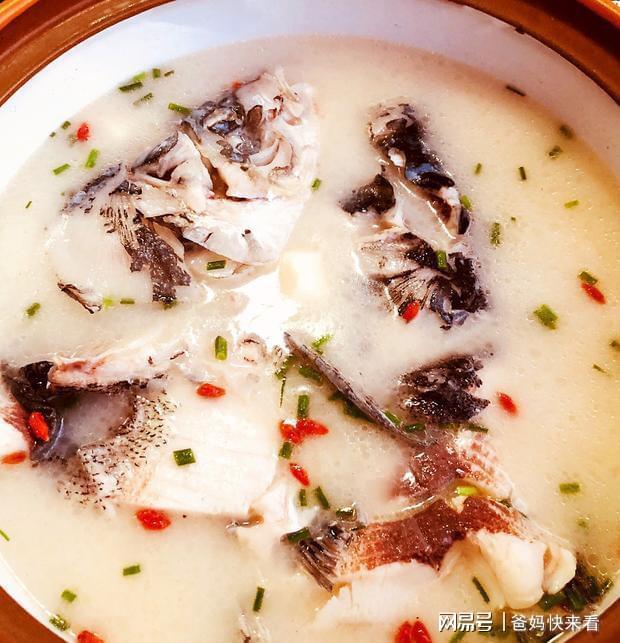鲫鱼汤与蛋花汤，传统美食的魅力与营养