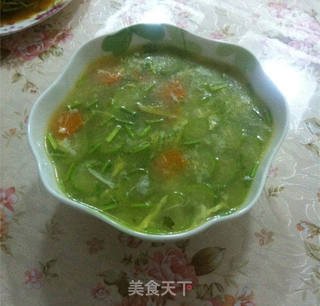 丝瓜蛋花汤与下奶汤，传统美食与健康功效