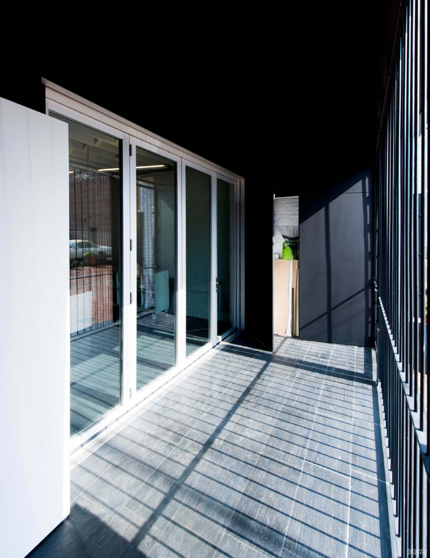 小区单扇平移自动门，现代居住空间的智能化出入体验