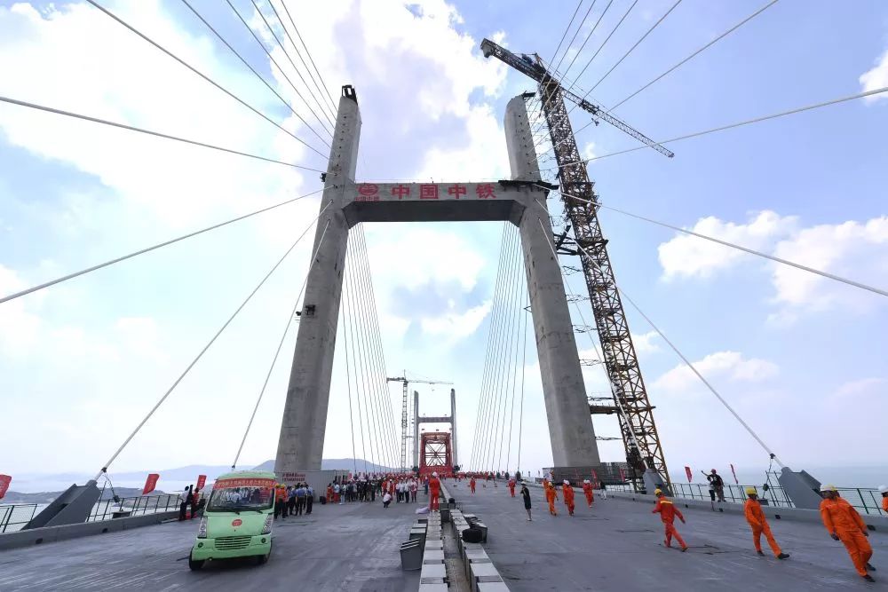金属网链，构建连接世界的桥梁