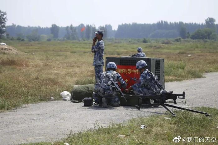 空车伞兵训练，锤炼精英的战斗技艺