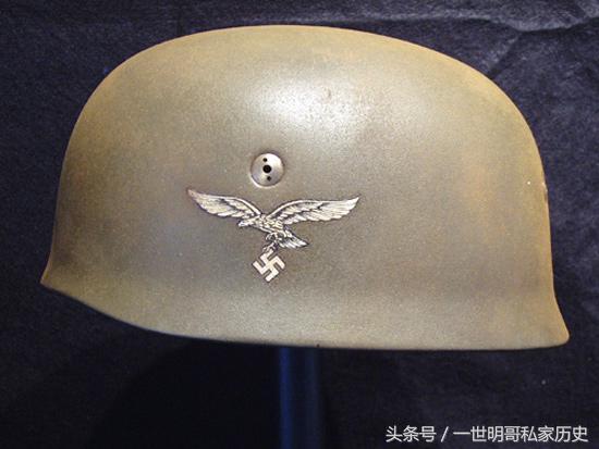 美军二战伞兵头盔，历史、设计与功能