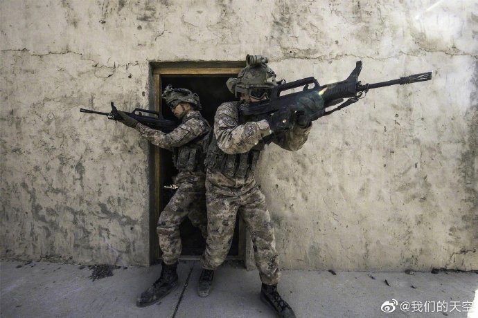 第6伞兵团，英勇无畏的空中先锋